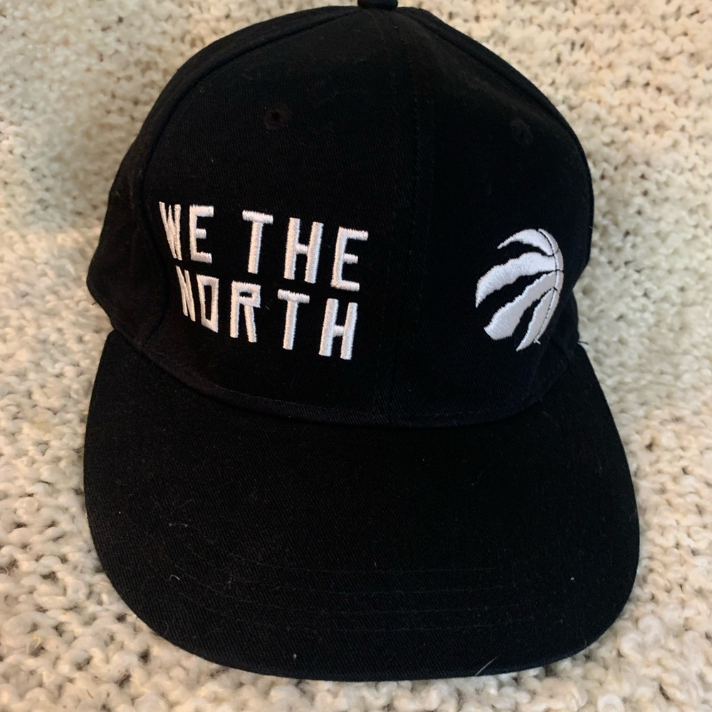 Toronto Raptors Coors Light black cap.
